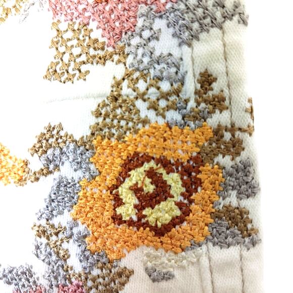 Y2K Capris Women's Sz 3 Ivory Cross Stitch Hand Enbroidered Floral Boho Festival - Picture 3 of 16